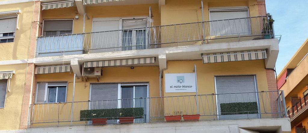 Apartamento El Mirlo Blanco Villena Eksteriør billede